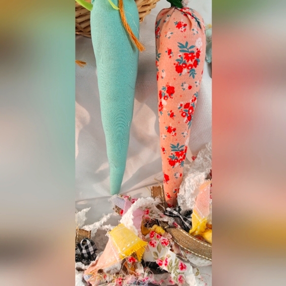 Handmade Shabby Chic Farmhouse Yearly Kitchen Spring Home Decor Garland Carrots - Picture 2 of 7